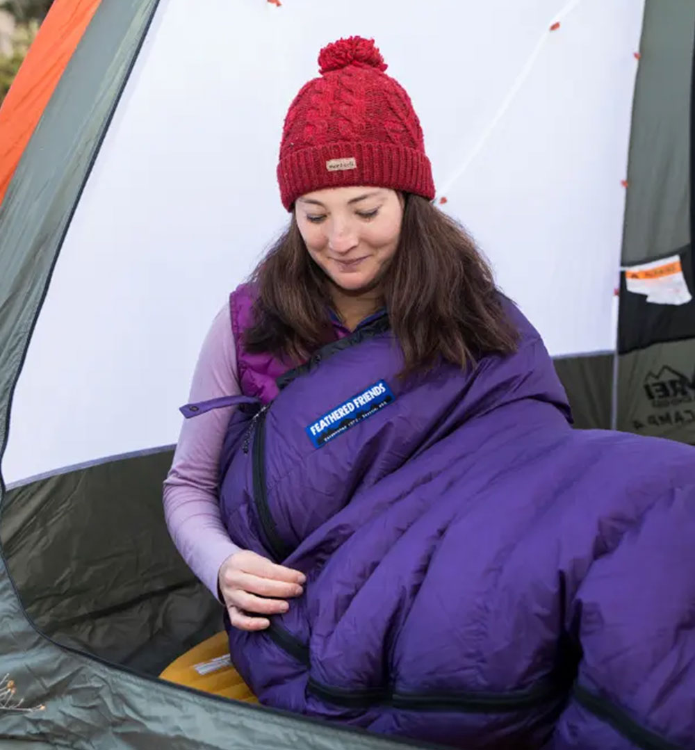 Get the Best Sleeping Bags for Camping and Enjoy the Cozy Sleep on Adventure Trips