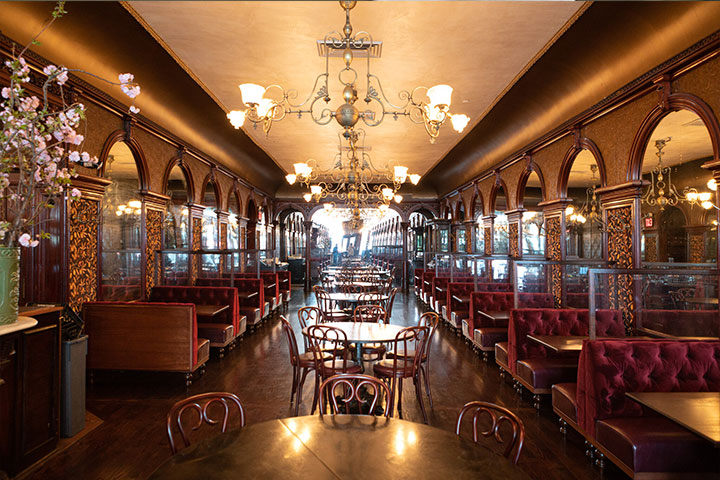 Visit Gage and Tollner Restaurant 