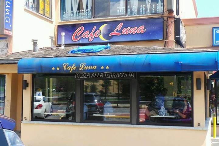 Café Luna in Staten Island, NYC