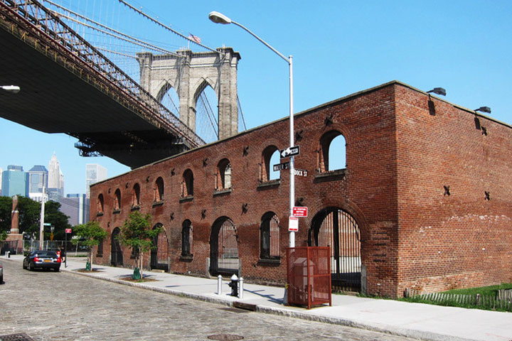 Watch a Show at St Ann’s Warehouse Theater near the Bridge on Brooklyn Side