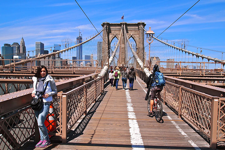 How to Explore the Brooklyn Bridge and the Best Ways for the Bridge Walks 