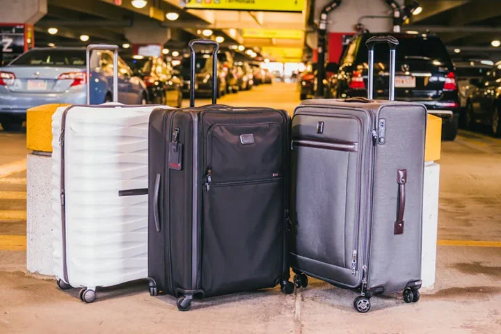 How to Choose Best Luggage Size For International Travel - 2024