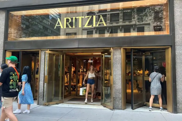 Aritzia