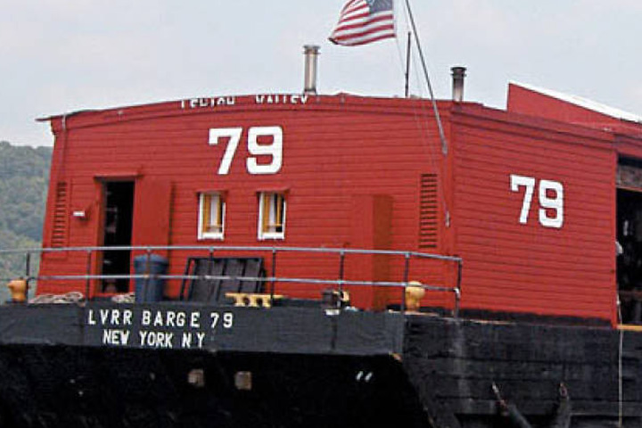 WATERFRONT MUSEUM & SHOWBOAT BARGE