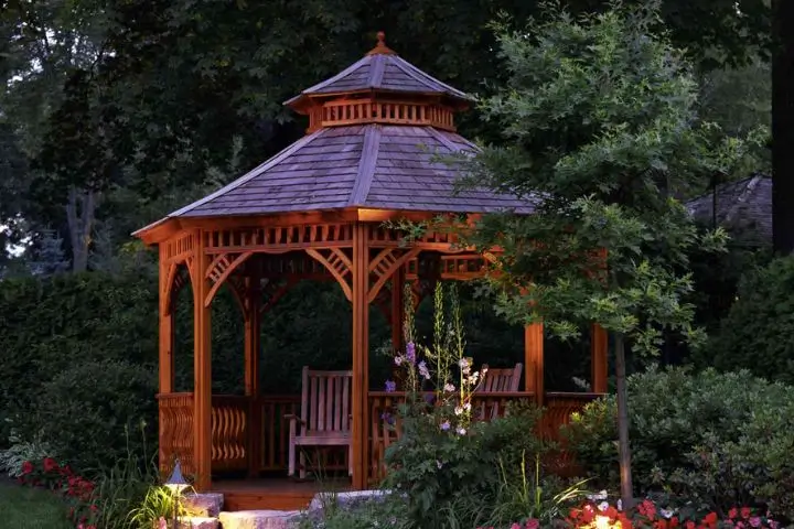 stroll through the year-round glass-enclosed garden