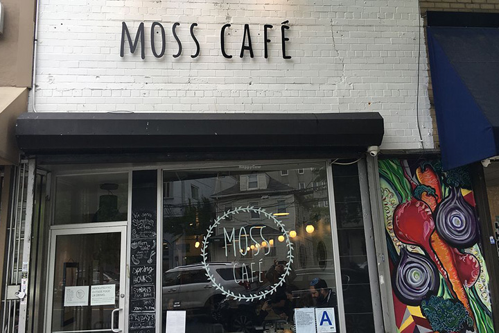 Moss Cafe - Vegetarian and vegan options