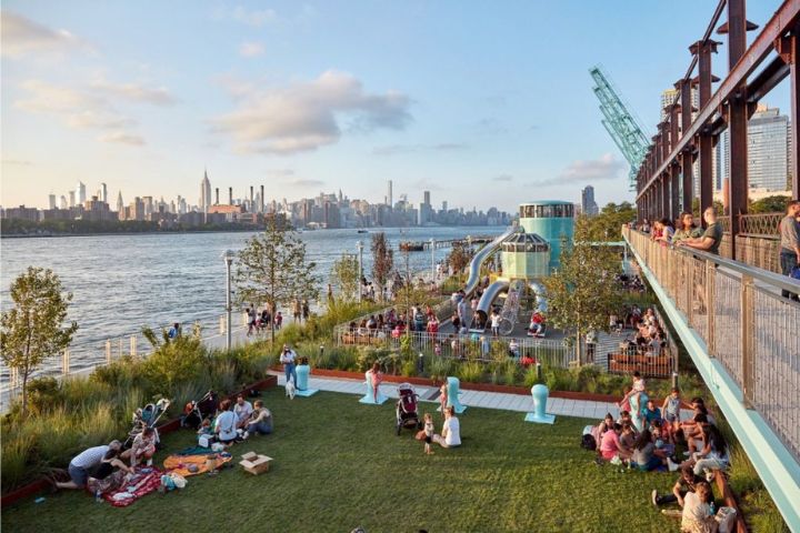 Rest and Relax at the Waterfront Domino Public Park