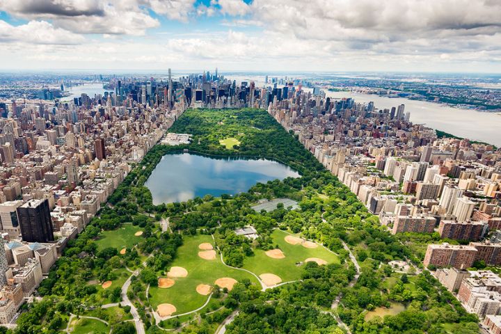 UPTOWN MANHATTAN – CENTRAL PARK (UES & UWS)