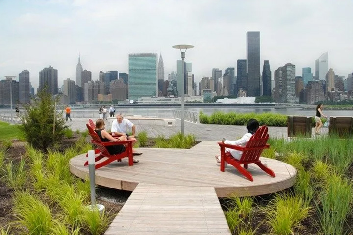 Gantry Plaza State Park