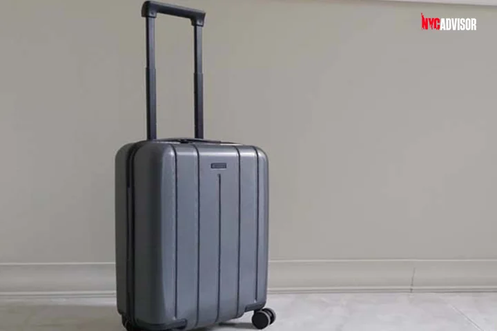 Chester Minima Spinner Premium Carry-on Luggage