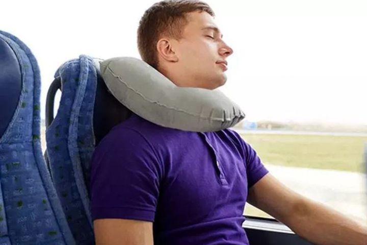 The Backward Position to Wearing the Travel Neck Pillow