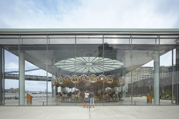 Janes Carousel