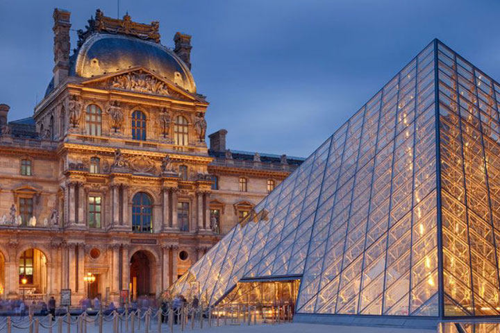VISIT FAMOUS MUSEUMS