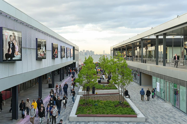 Staten Island Mall: