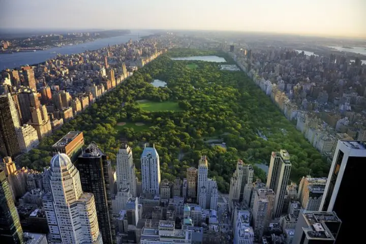 What are the largest parks in NYC than Central Park