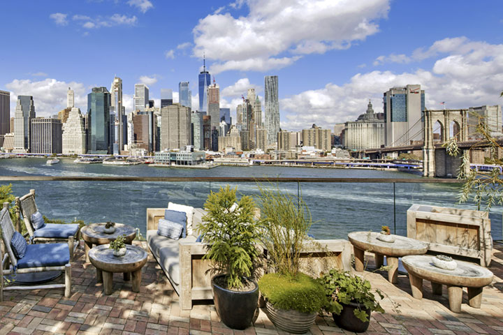 Get Incredible Waterfront Views of NYC Skyline at Harriet’s Rooftop Lounge
