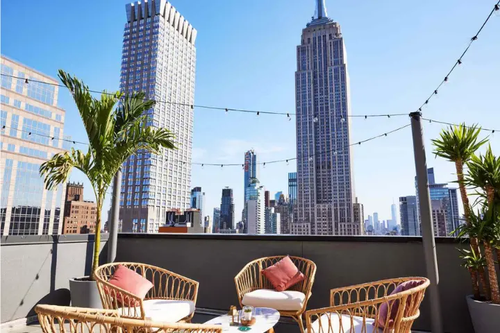 NYC Rooftop Bars in Summer